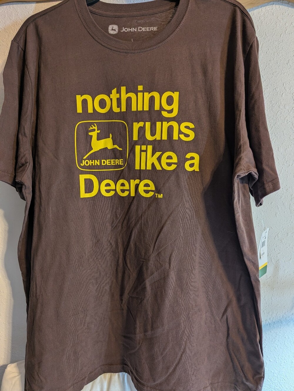 Men's Brown/Yellow John Deere T Shirt Size Large BNWT